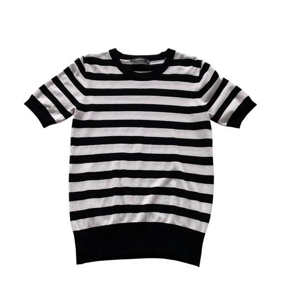 Zara Women’s Striped Short Sleeve Knit Top Sz M Classic Black & White Minimalist - Picture 1 of 7